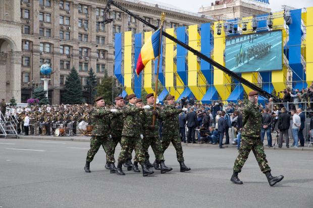 Іноземні військові на параді у Києві. Фото: соцмережі.