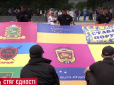 50-метровий стяг для ветеранів та волонтерів АТО пошили у Харкові (відео)