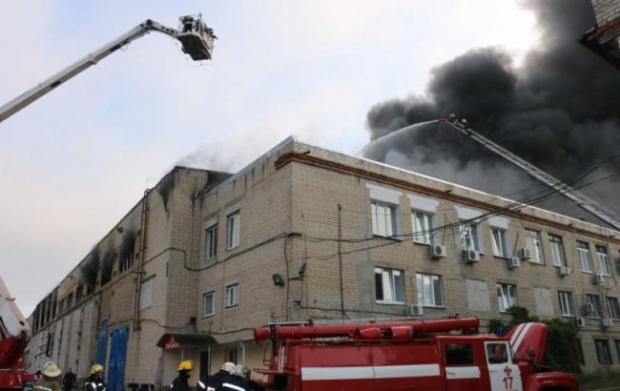 Фото: пожежа у Харкові (dsns.gov.ua)
