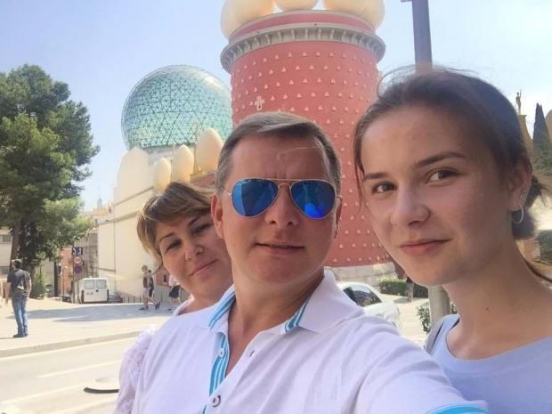Олег Ляшко відправився із родиною в Іспанію. Фото: соцмережі.