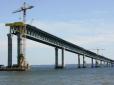 На будівництві Кримського мосту процвітають пиятика та ґвалтування