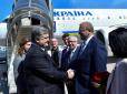 Президент України прибув до Канади з робочим візитом (фото)