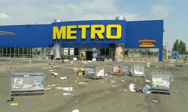 Магазин Metro відразу після пограбування. Ілюстрація:iPress