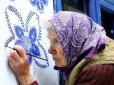 90-річна бабуся вже 30 років розфарбовує своє село (фото)