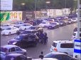 За відмову поступитися дорогою міністру МВС у Дагестані силовики затримали та жорстоко побили водія (відео)