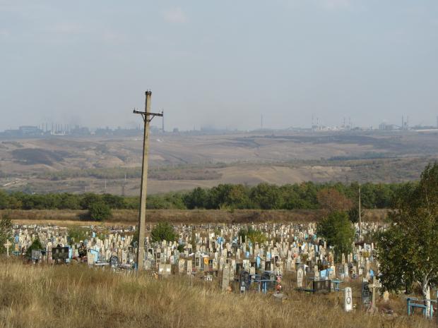 На кладовищах в окупації стає усе тісніше... Ілюстрація: соцмережі.