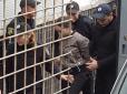 Уже в наручниках: З'явилися фото винуватиці жахливої ДТП в Харкові в залі суду