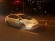 Страшна ДТП: У Києві автомобіль поліції наїхав на пішохода (фото)