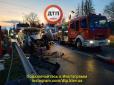 Жахлива ДТП: У Польщі мікроавтобус влетів у лісовоз, загинули українці (фото)