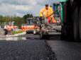 Корупційна яма: Хто, як та скільки розкрадає на ремонті доріг в Україні - ЗМІ (відео)
