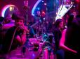 З наркотиками та алкоголем: У Києві у нічному клубі виявили кілька десятків юнаків, які ухилялися від призову