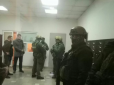 У масках і з автоматами: У мережі показали, як затримували сина Авакова (фото, відео)