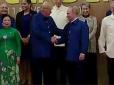 Хоч буде що на Кремль-ТБ показати: На саміті АТЕС у В'єтнамі Путіну вдалось потиснути руку Трампу (фото)