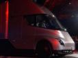 У мережі показали вражаюче відео розгону електричної вантажівки Teslа Semi