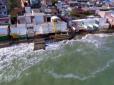 Земля, яку забирає море: Українське місто стрімко йде під воду (відео)