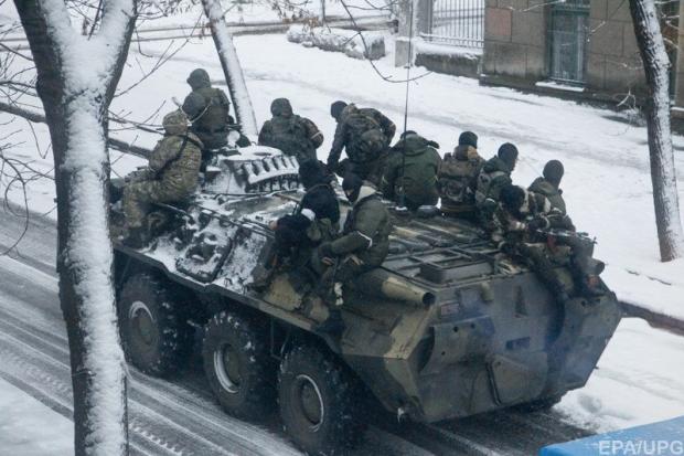 Військова колона в Луганську. Фото:Новое время