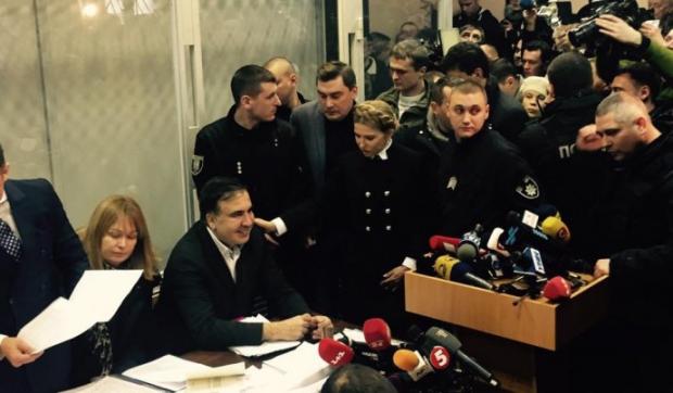 Міхеїл Саакашвілі в залі суду. Фото:Линия обороны