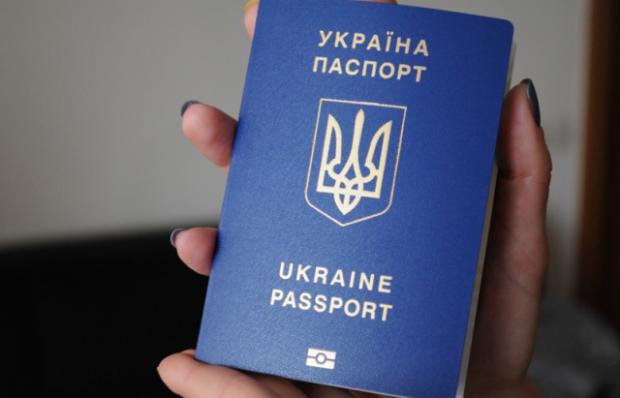 Для затримання у РФ достатньо бути просто громадянином України. Ілюстрація: соцмережі.