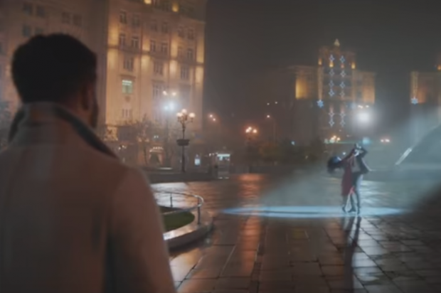 Британський співак відзняв вражаючий кліп у Києві. Фото: скріншот з відео.