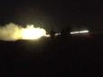 Українські десантники показали бойову міць у нічних умовах ведення артилерійського вогню (відео)