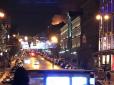 Зарево на всю вулицю: У центрі Києва палає будинок