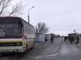 Обстріл автобуса під Оленівкою: У ЗМІ з'явилися моторошні світлини (фото)