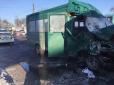 Чернігівська маршрутка протаранила тролейбус. Є жертви (фото, відео)