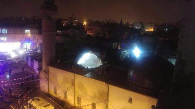 У результаті ракетного обстрілу пошкоджено мечеть. Фото:Hür/AKtivis via Twitte