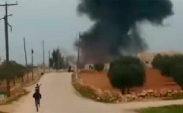 Падіння російського літака у Сирії. Фото: скріншот з відео.