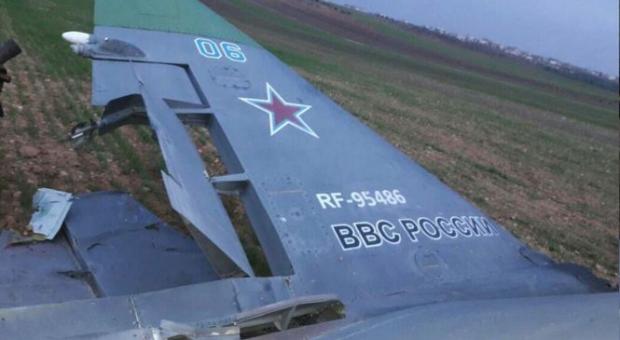 Останки літака Су-25. Фото:Новое время