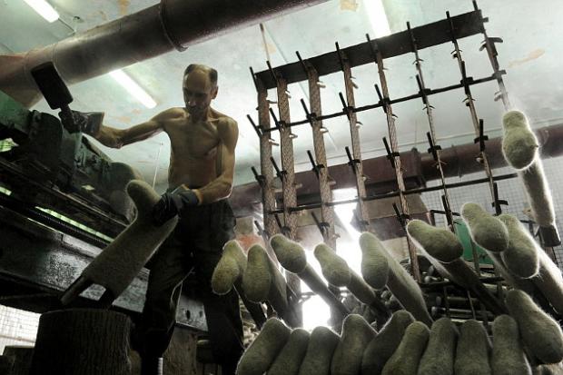 Производство валенок в России. © Фото с сайта pixanews.com
