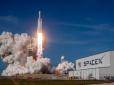 У Маска другий збій за добу: Відправлена ракетою Falcon Heavy на Марс Tesla летить не туди