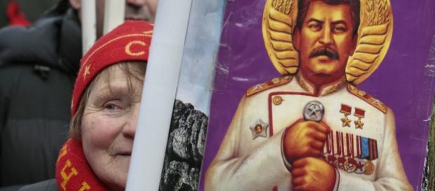 Росіяни відверто поклоняються Сталіну. Ілюстрація: соцмережі.