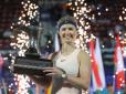 Миттєвості тріумфу: Найяскравіші фото з переможного виступу Світоліної в фіналі престижного турніру в Дубаї