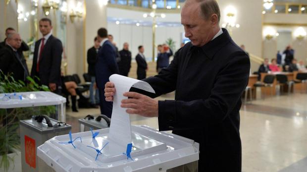 Путін під час голосування. Ілюстрація:Znaj.ua