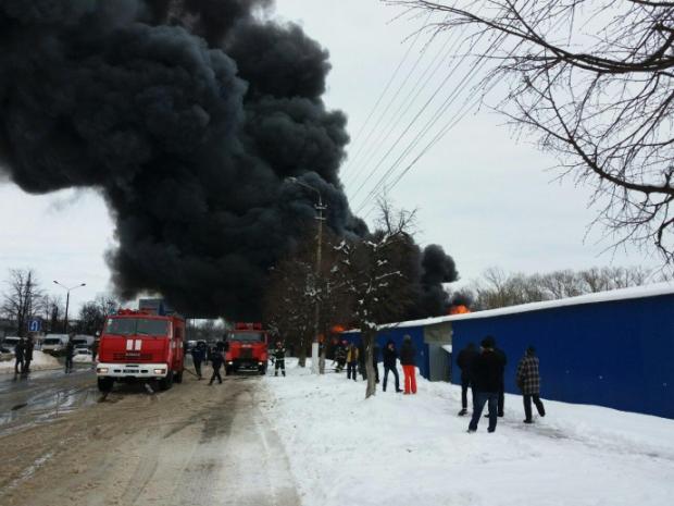 Пожежа на ринку у Чернівцях. Фото:прес-служба ДСНС