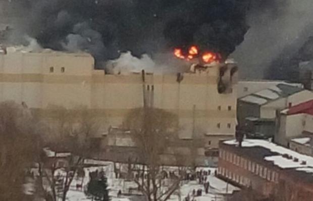 Пожежа в ТРЦ у російському Кемерово. Фото:Прямий