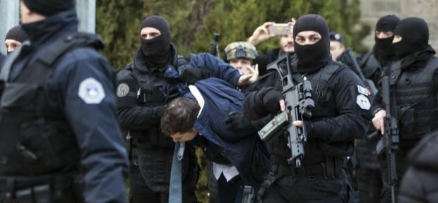 Косовська поліція затримує сербського топ-урядовця