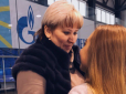 Хіти тижня. Високодуховні скрепи: На Росії вчительку спіймали на сексі зі своєю ученицею (фото 16+)