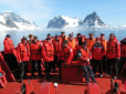 У царстві льоду та пінгвінів з самогонним апаратом: Як живуть українські полярники в Антарктиді