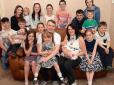 Оце сім'я! 42-річна британка народила 20-ту дитину! (фото)