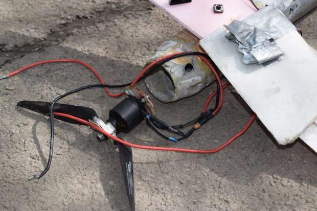 Саморобний дрон впав на Донбасі. Фото: прес-служба штабу АТО.
