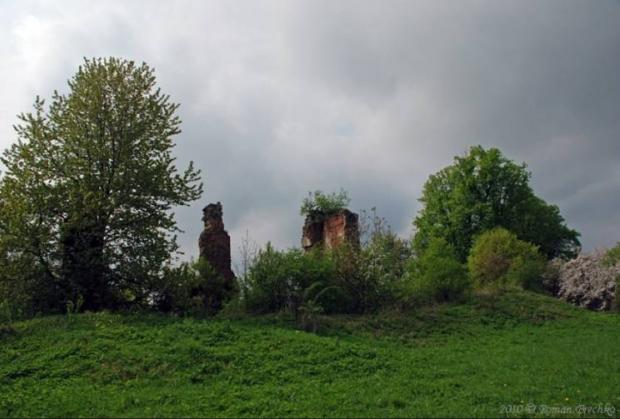 Руїни замку в Мурованому. Фото: lviv.depo.ua