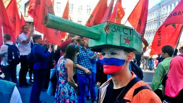 Не тільки Путін страждає "побєдобєсієм", але і пересічні росіяни. Фото: соцмережі.