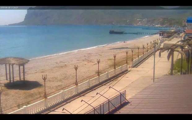 Пляжі Криму на травневі свята порожні. Фото:Facebook
