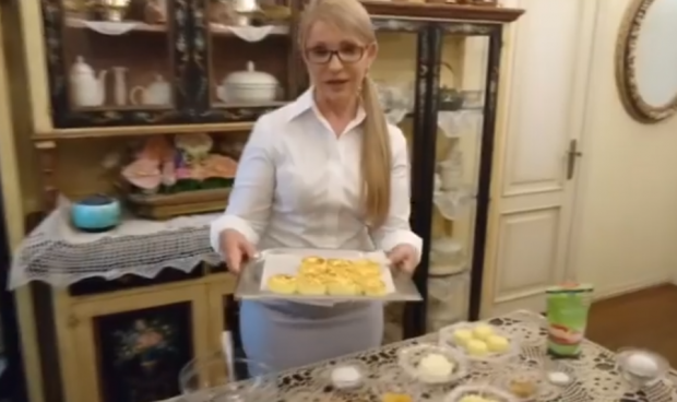 Юлія Тимошенко розповіла, як правильно треба готувати сирники. Фото:скрін відео