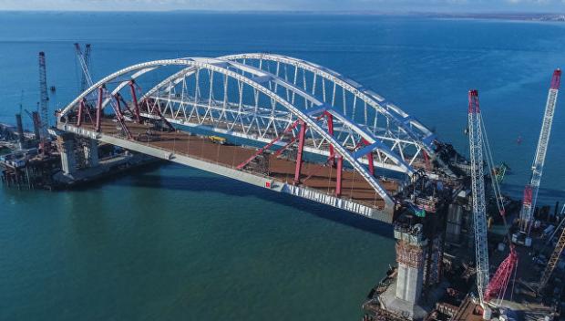 Будівництво Керченського моста. Ілюстрація: РИА Новости