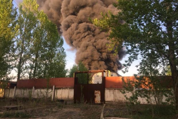 Пожежа в Ярославлі на заводі. Фото: 76.ru.