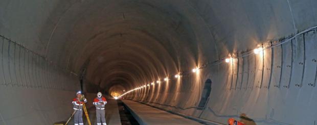 У Карпатах завершили будівництво Бескидського тунелю. Фото:ТСН