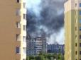 Страшна пожежа: Під Києвом спалахнула будівля з газовими балонами (фото)